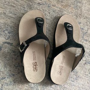 SAS, tripad comfort, made in USA of global materials, size 81/2 24/4/75